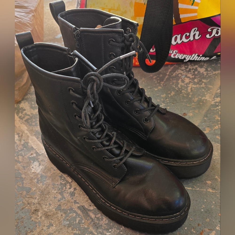 Steve Madden Rascal Platform Bootie